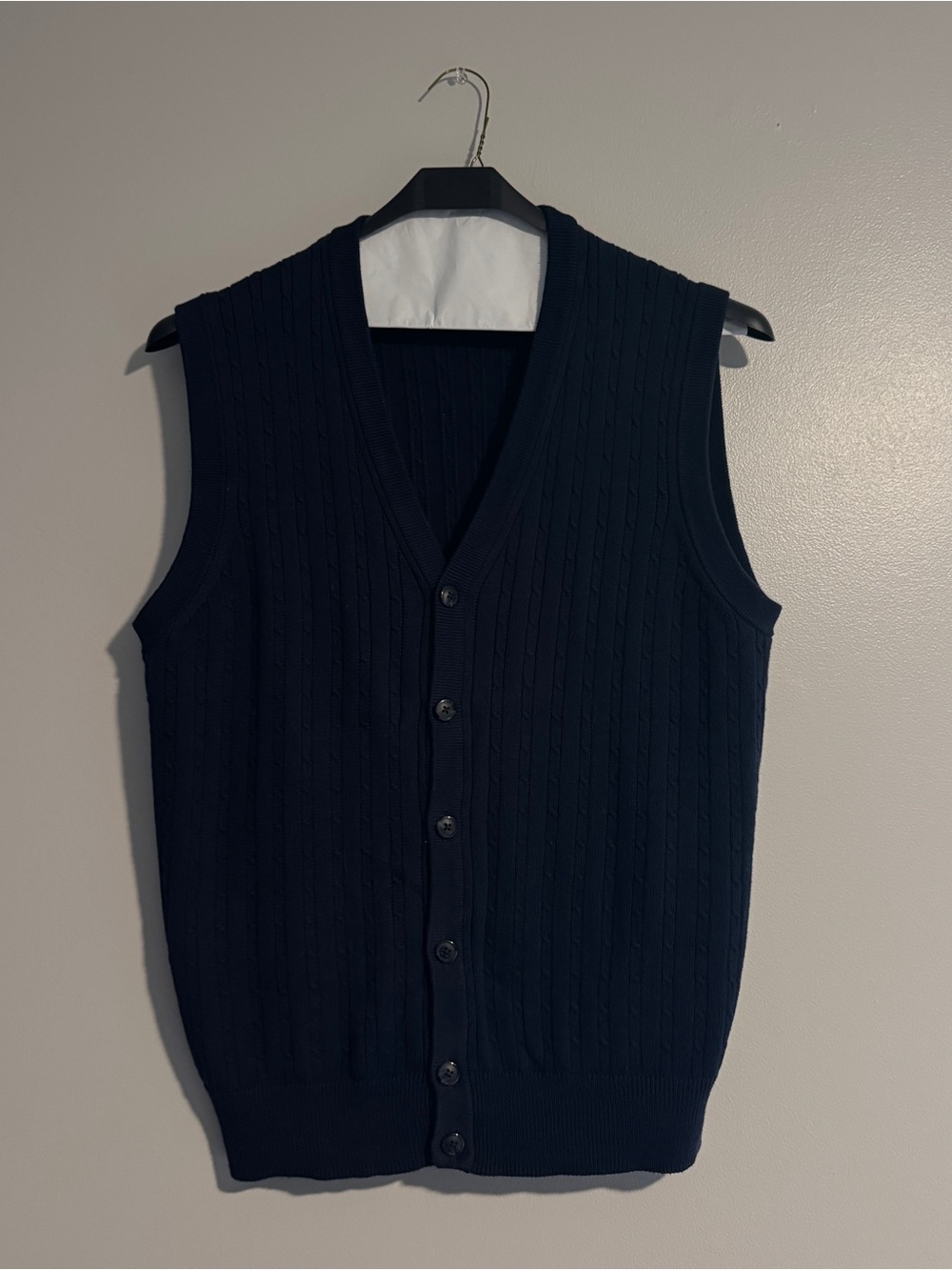Roundtree & Yorke Men’s Navy Cable Knit Button-Front Sweater Vest (Size M)